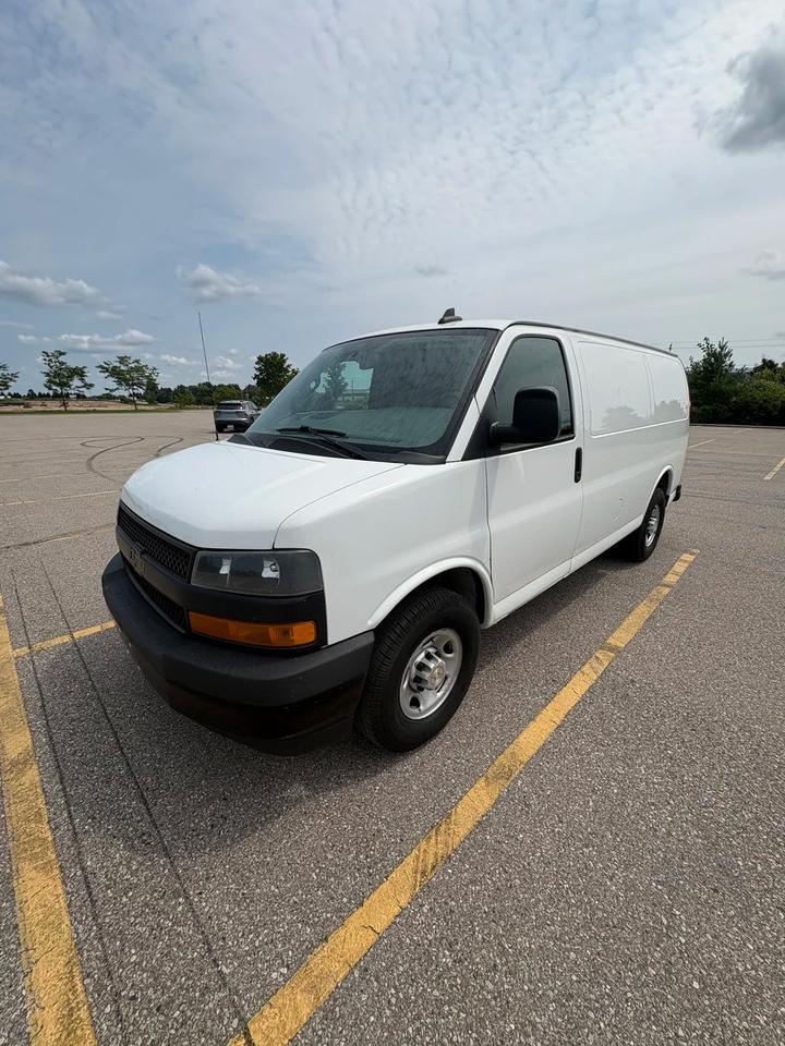 2019 Chevrolet Express Cargo Van 2500 Cargo Photo1