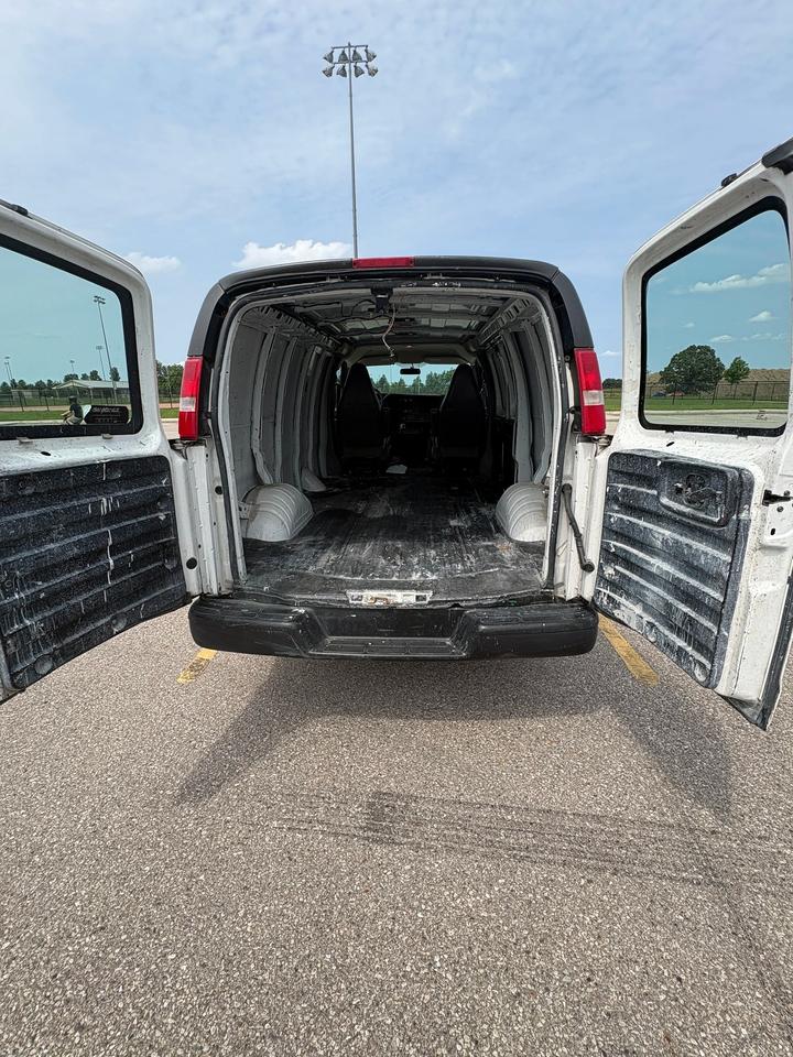2019 Chevrolet Express Cargo Van 2500 Cargo Photo