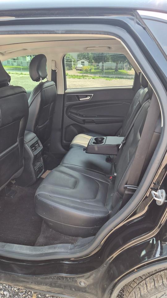 2016 Ford Edge Titanium Photo