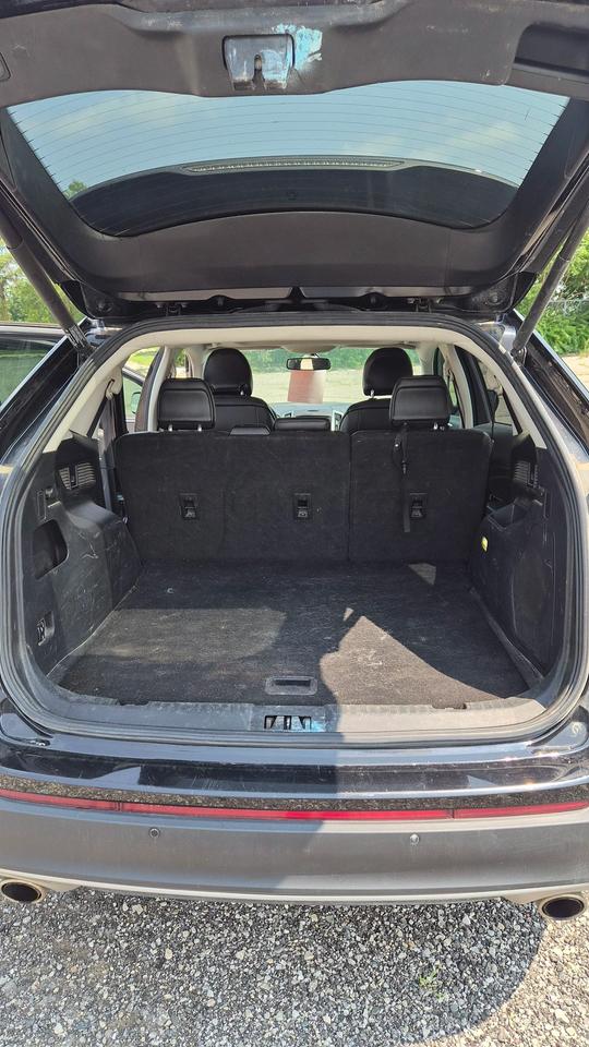 2016 Ford Edge Titanium Photo