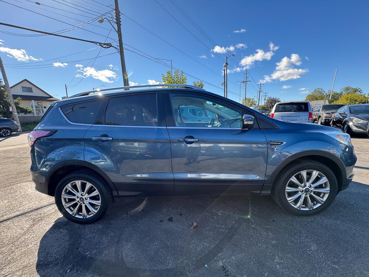2018 Ford Escape Titanium 4WD | CERTIFIED | LOW KM Photo3