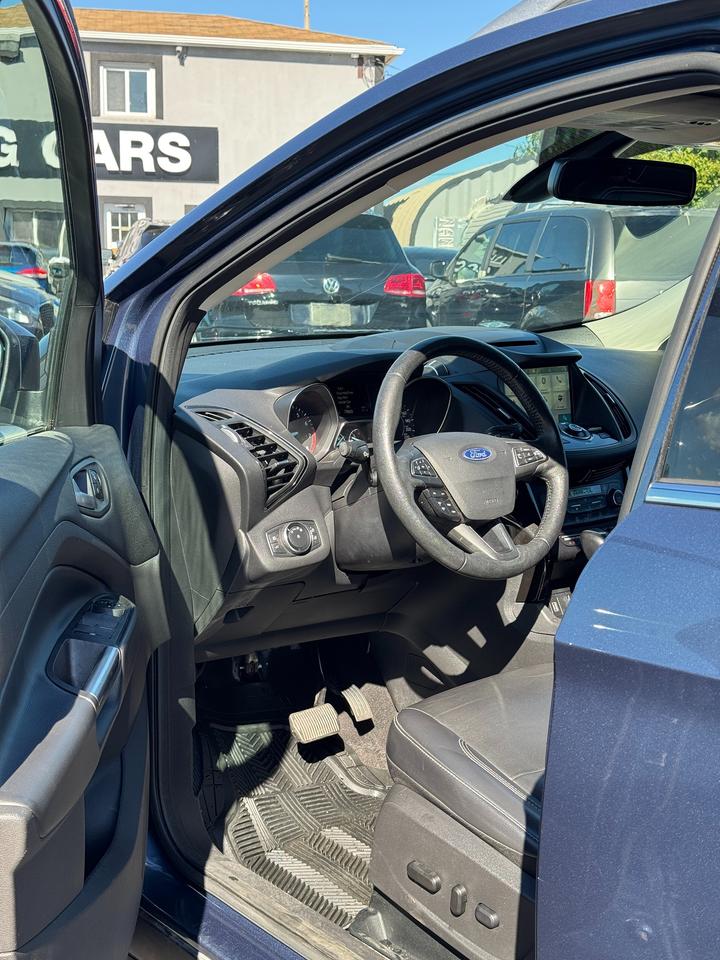 2018 Ford Escape Titanium 4WD | CERTIFIED | LOW KM Photo