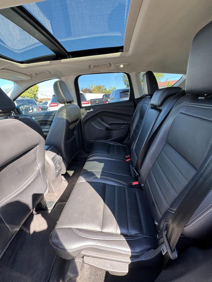 2018 Ford Escape Titanium 4WD | CERTIFIED | LOW KM Photo