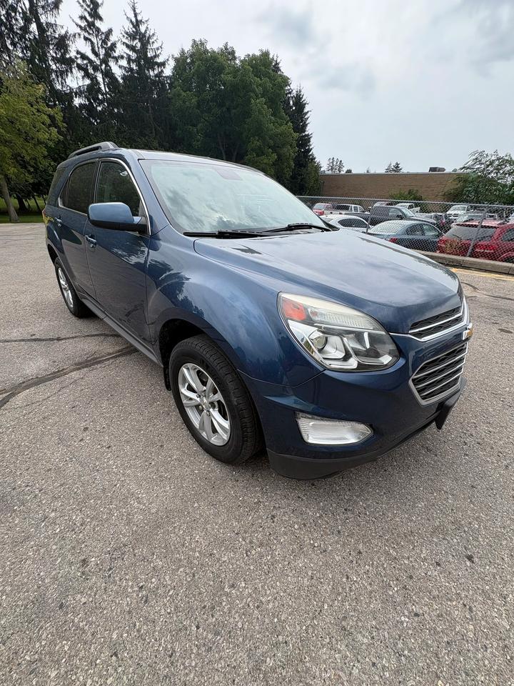 2017 Chevrolet Equinox LT Photo3