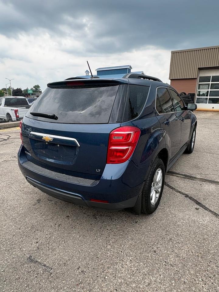 2017 Chevrolet Equinox LT Photo