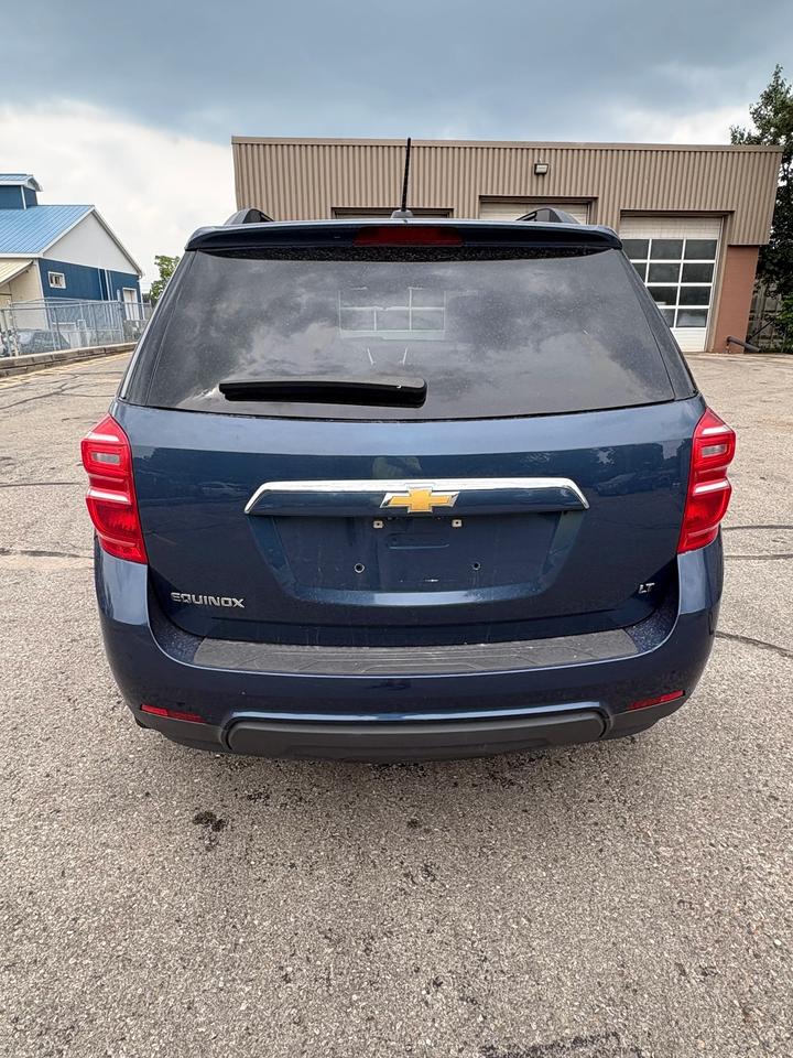 2017 Chevrolet Equinox LT Photo