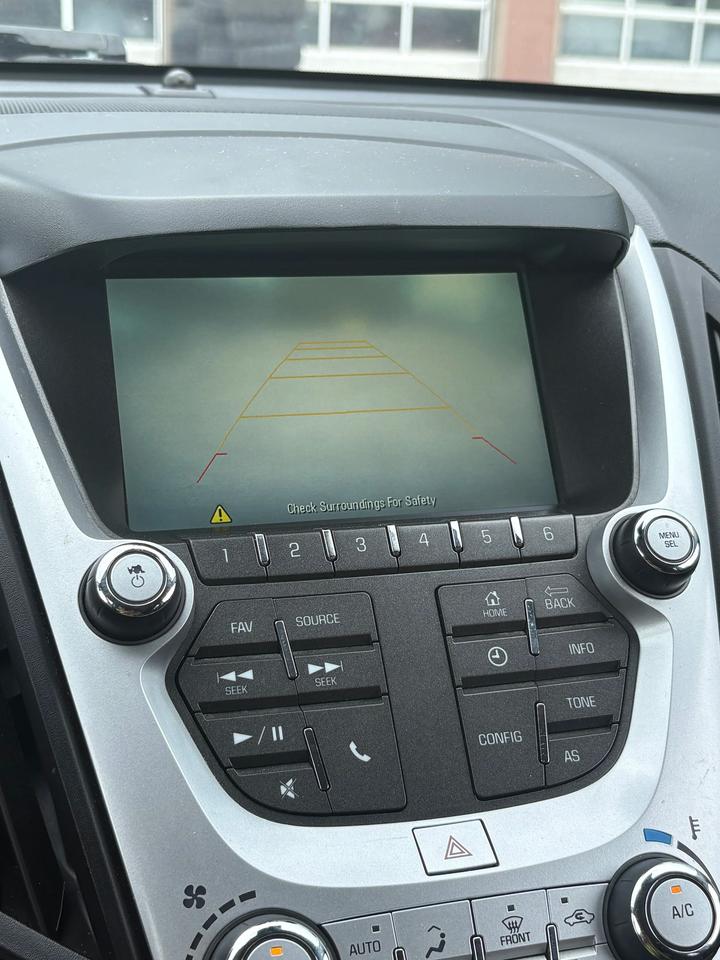 2017 Chevrolet Equinox LT Photo