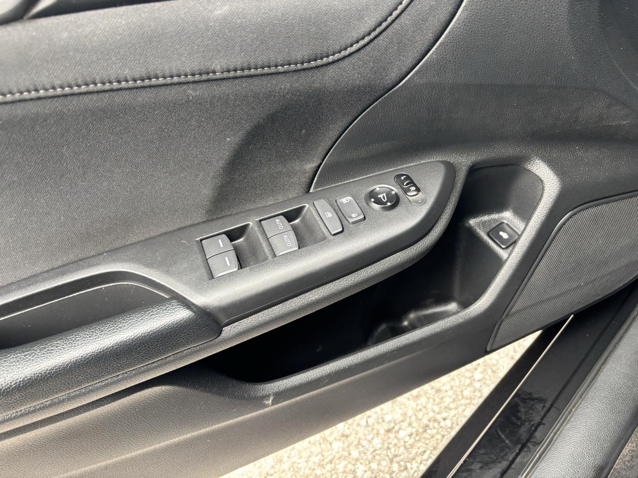 2020 Honda Civic Sport ** CARPLAY, LKA, SNRF ** Photo