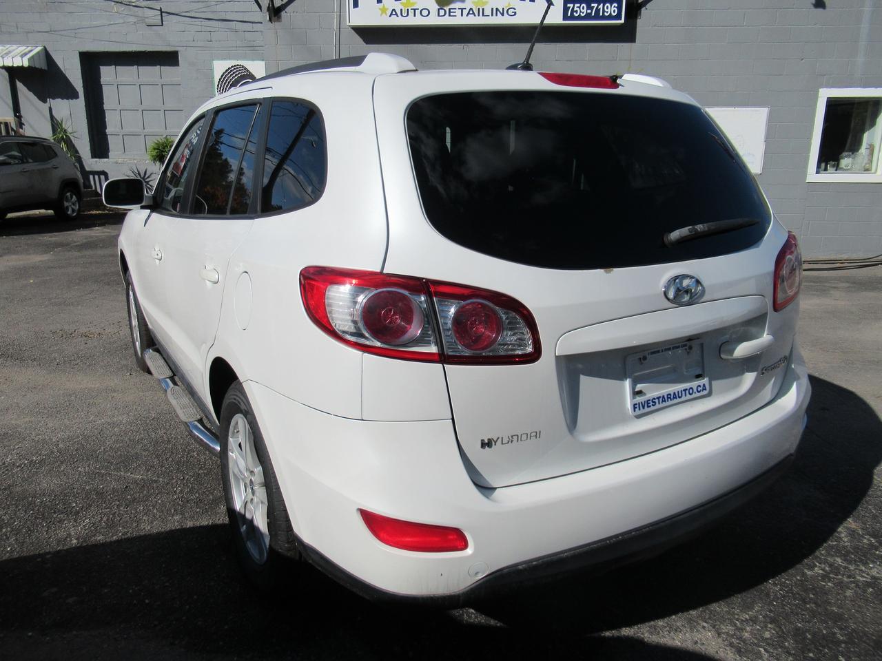 2011 Hyundai Santa Fe GL Premium - CERTIFIED + WARRANTY Photo3