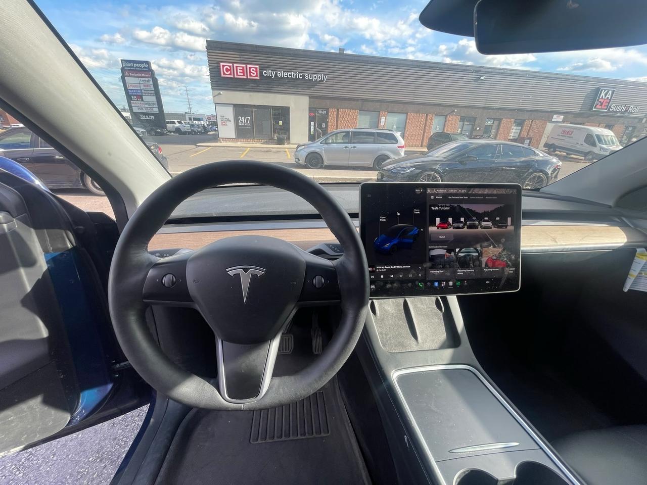 2024 Tesla Model Y Long Range| CLEAN CARFAX| NO CLAIMS | Photo