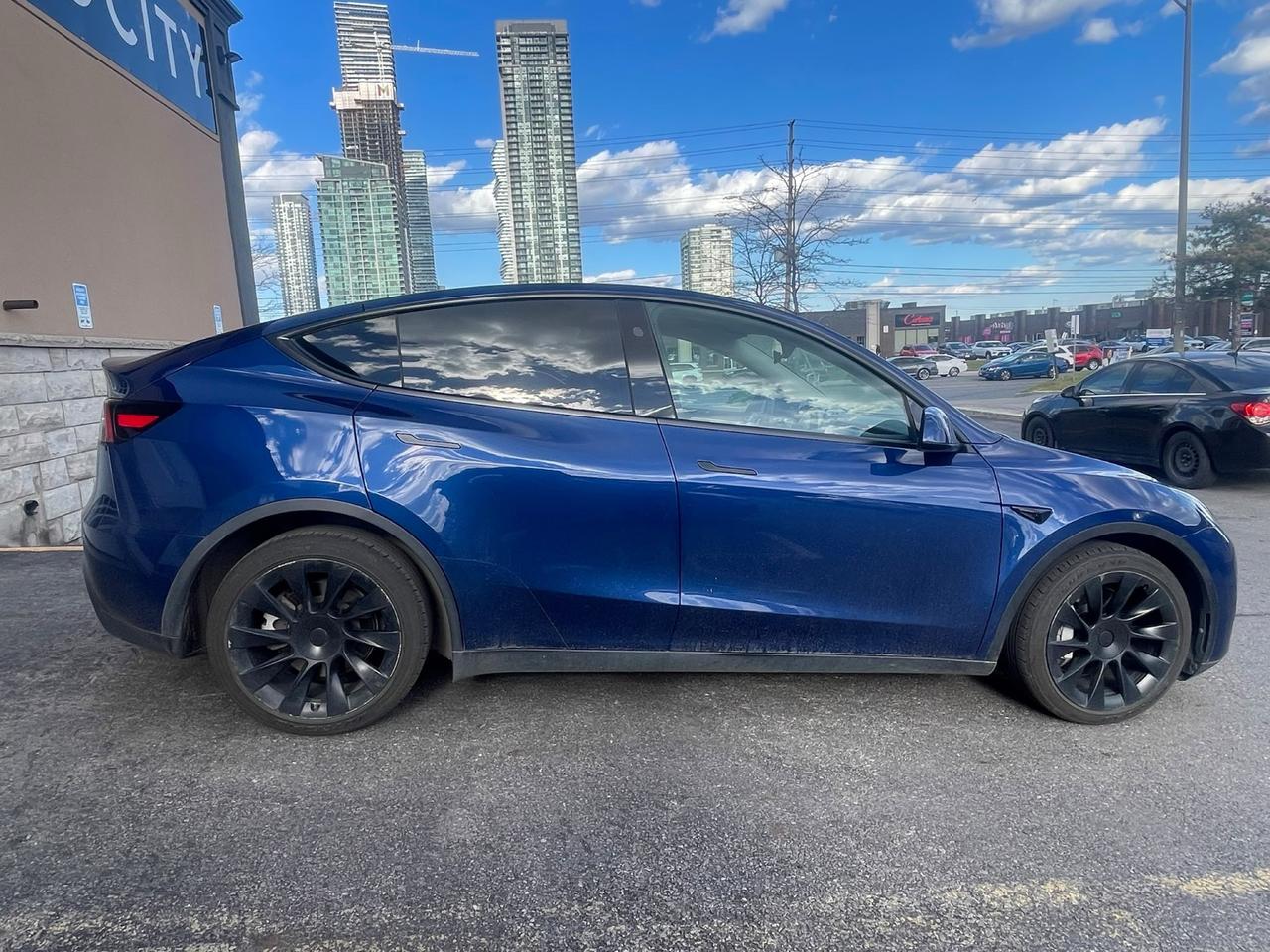 2024 Tesla Model Y Long Range| CLEAN CARFAX| NO CLAIMS | Photo