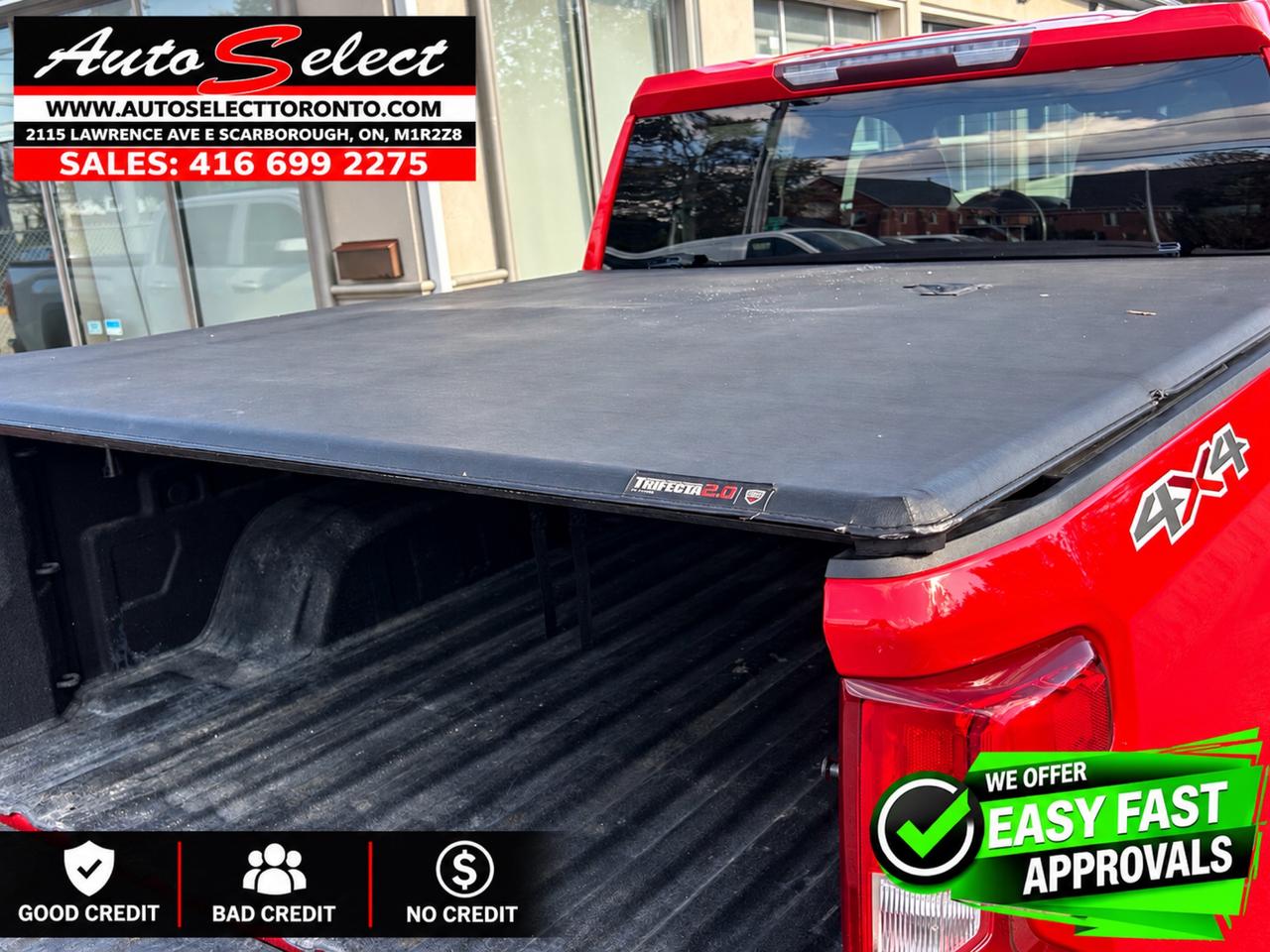2021 Chevrolet Silverado 1500 Custom 4x4 **5.3L V8** Apple Carplay - Well Maintained Photo