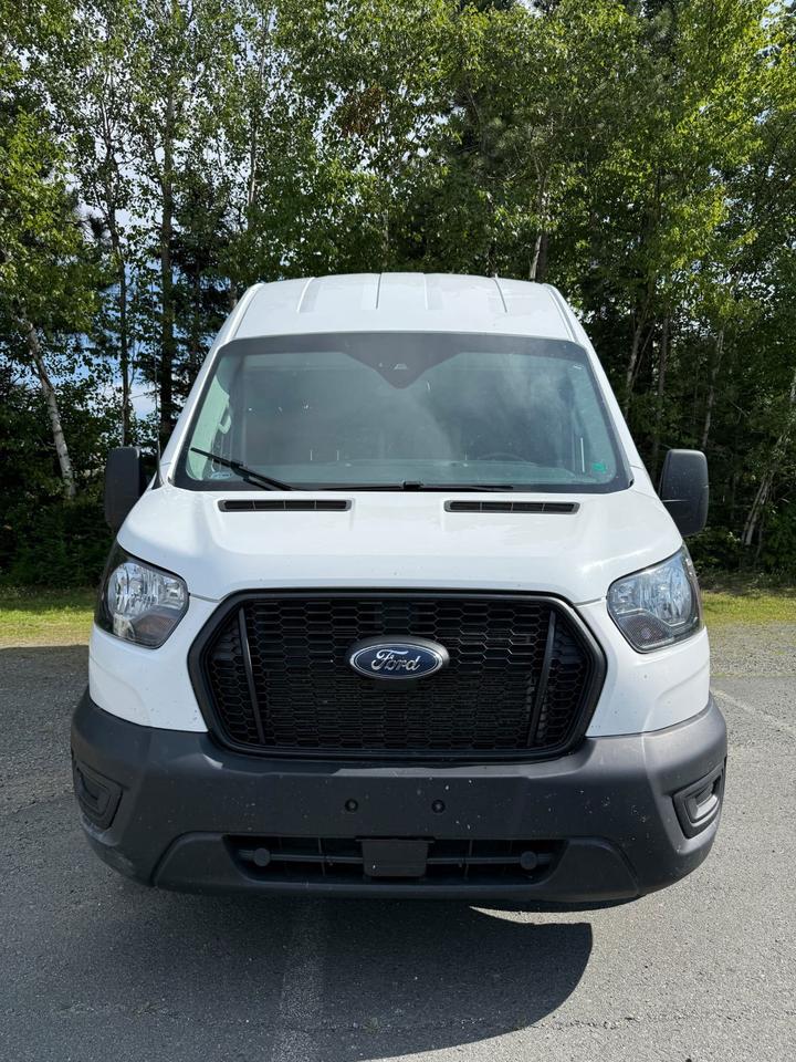 2021 Ford Transit 250 Van Low Roof w/Sliding Pass. 130-in. WB Photo
