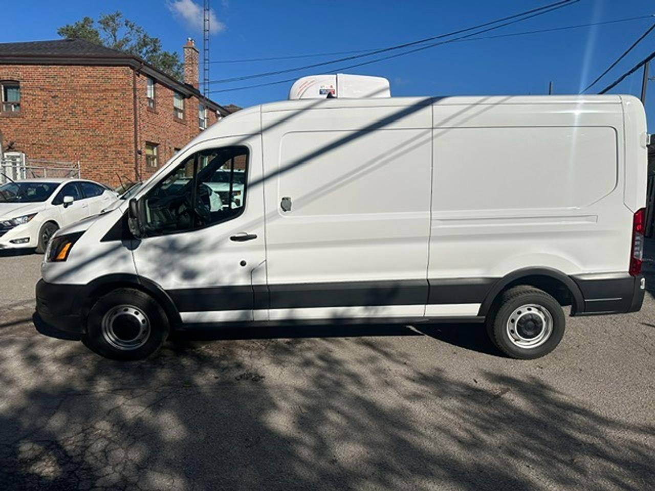 2023 Ford Transit Cargo Van  Photo0