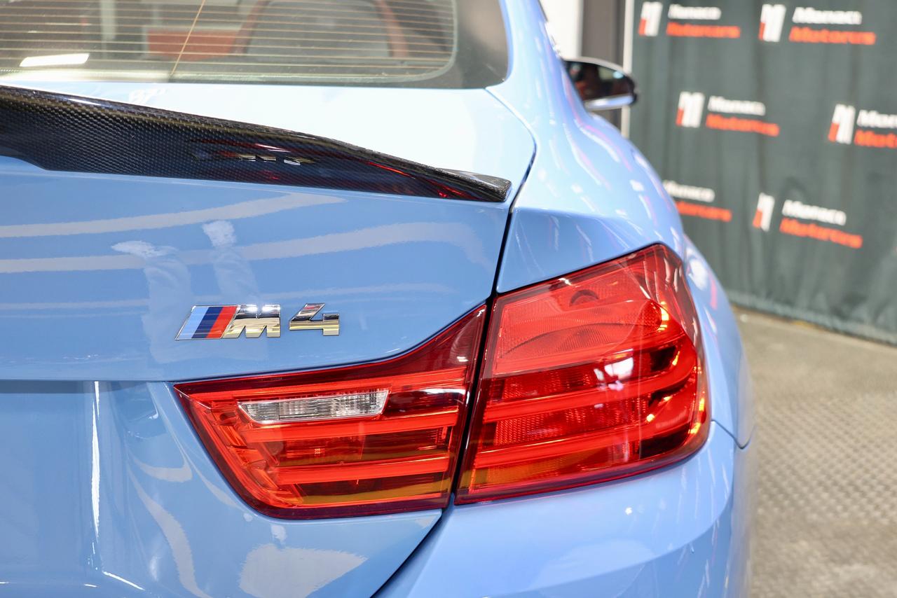 2017 BMW M4 - M-DCT|HEADSUP|CARBONROOF|NAVI|CAMERA Photo