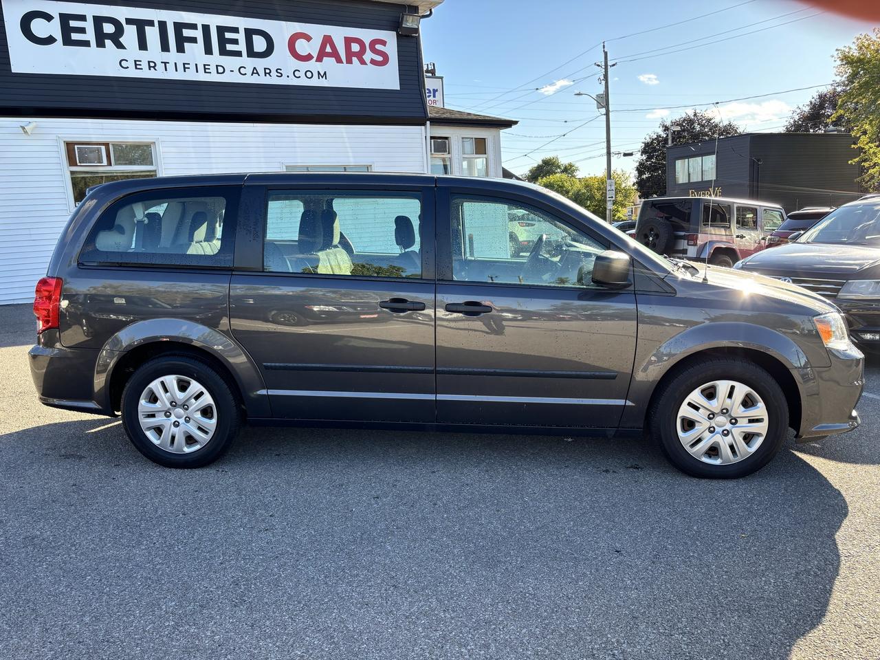 2017 Dodge Grand Caravan CANADA VALUE PACKAGE Photo