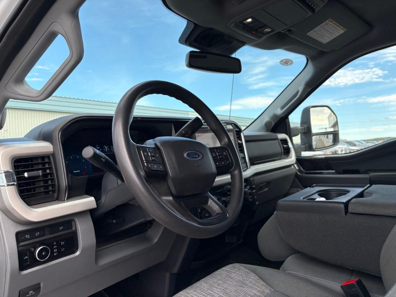 2023 Ford F-250 Super Duty SRW XLT 4WD SUPERCAB 6.75' BOX Photo