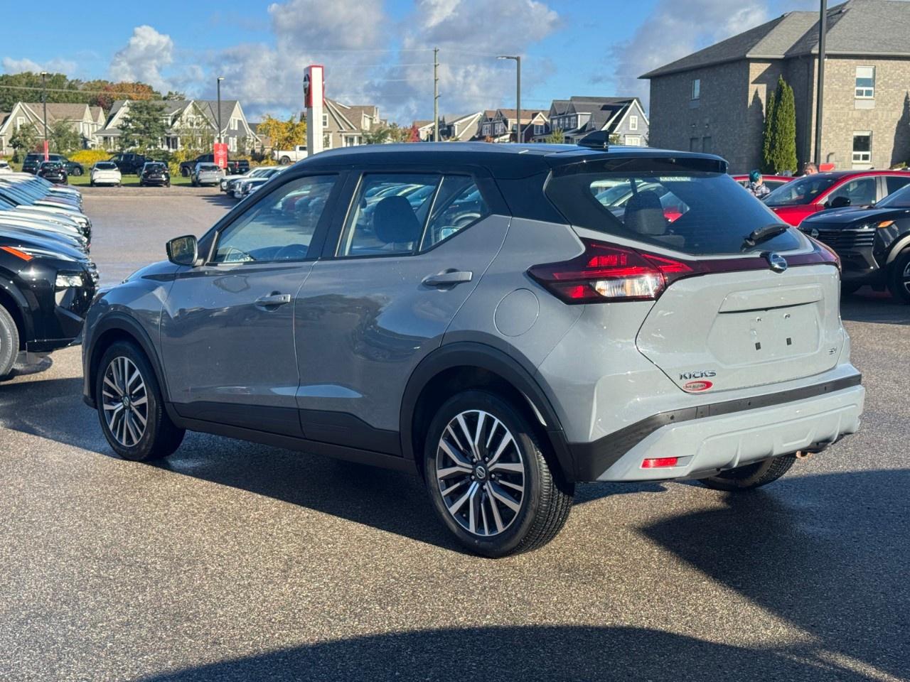 2021 Nissan Kicks SV FWD Photo