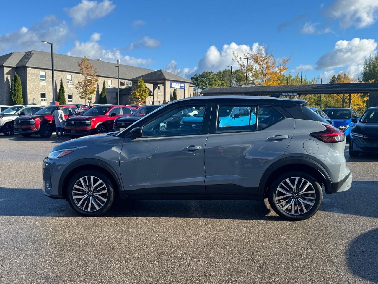 2021 Nissan Kicks SV FWD Photo