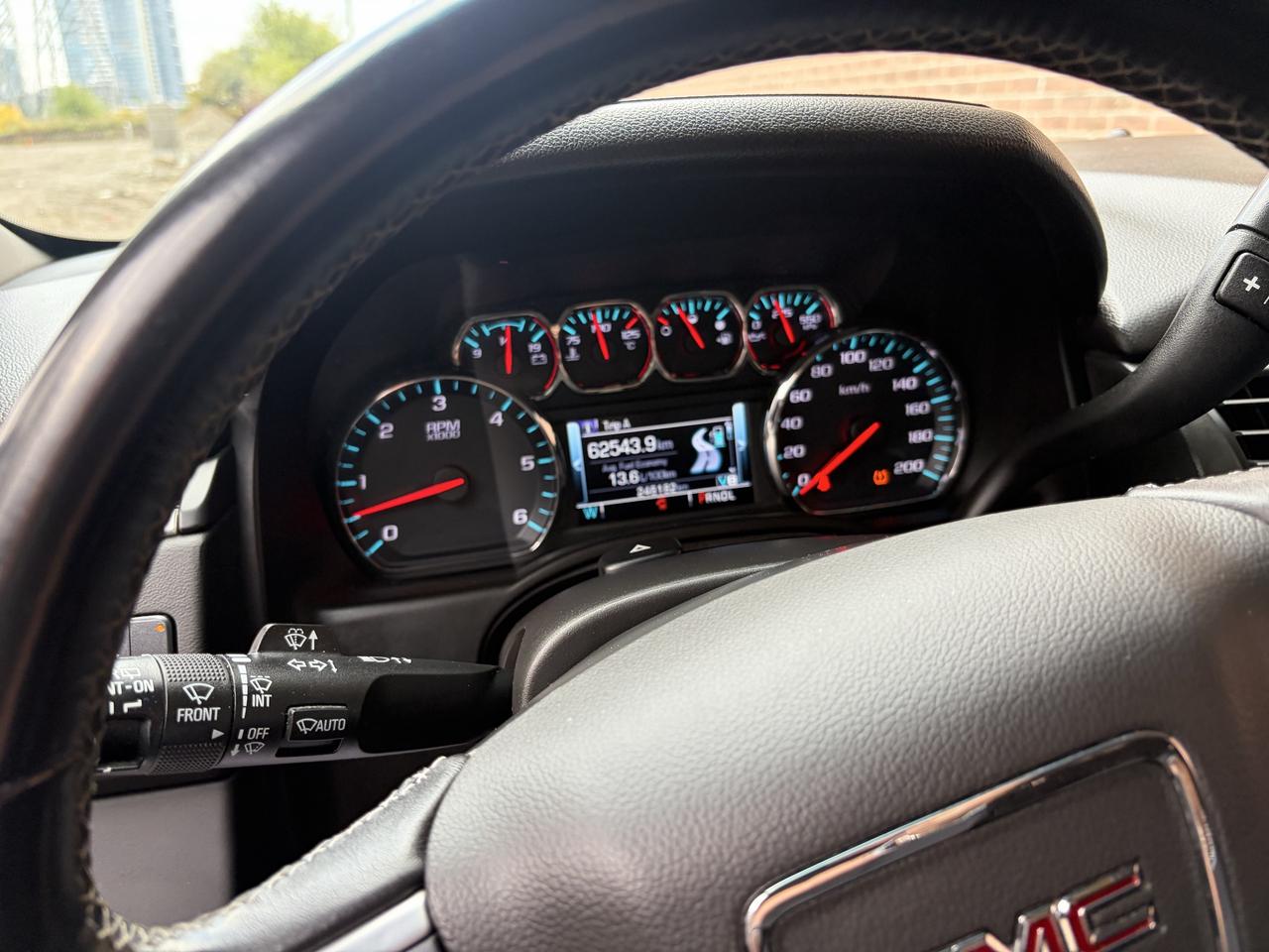 2019 GMC Yukon XL SLE Photo