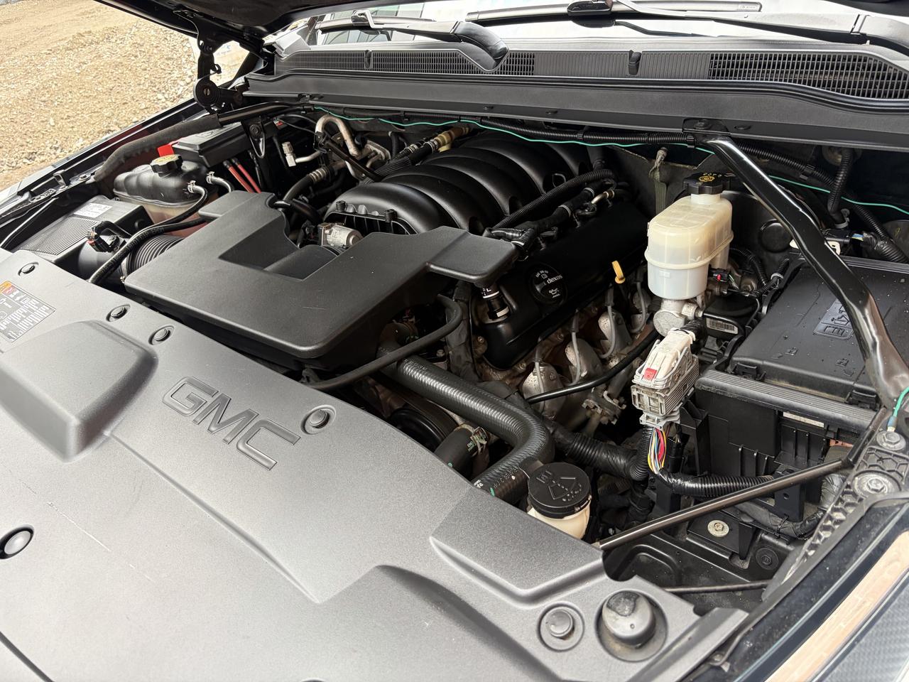 2019 GMC Yukon XL SLE Photo
