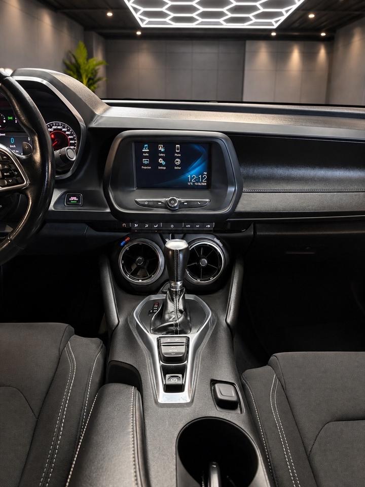 2017 Chevrolet Camaro 2dr Cpe 1LT RWD Photo