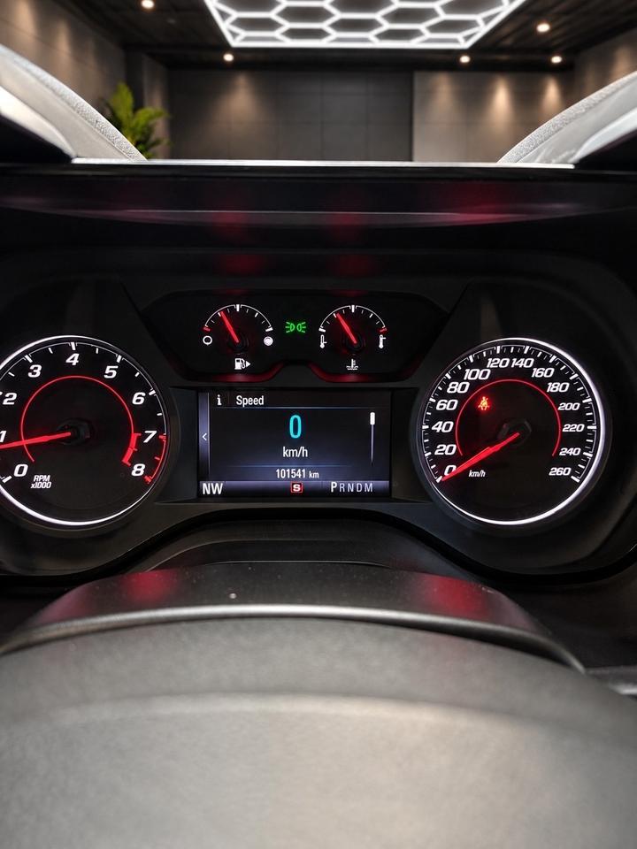 2017 Chevrolet Camaro 2dr Cpe 1LT RWD Photo