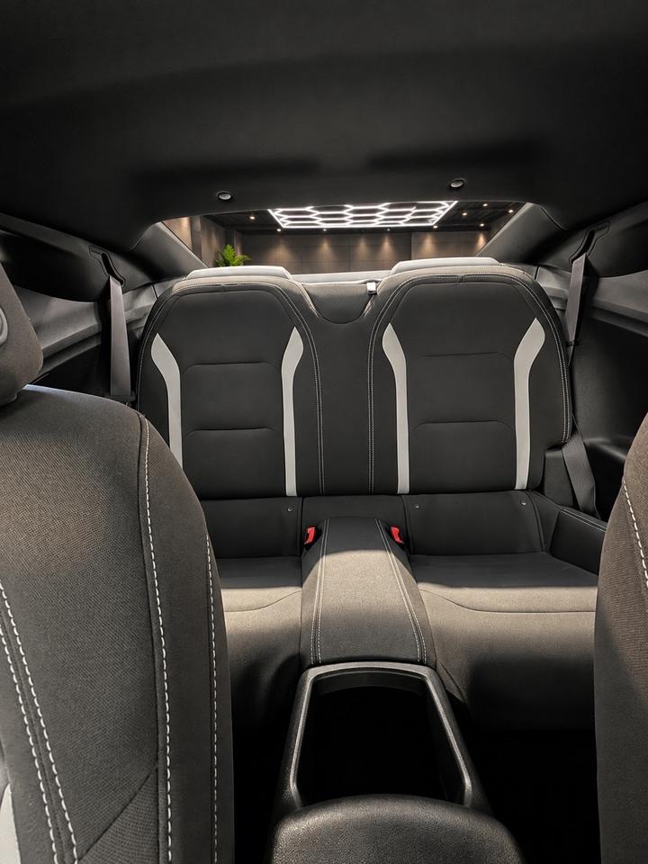 2017 Chevrolet Camaro 2dr Cpe 1LT RWD Photo