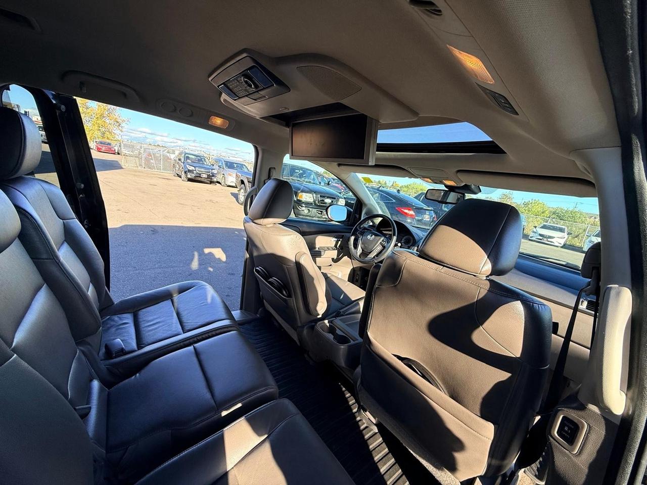 2014 Honda Odyssey TOURING DVD NAVI Photo3