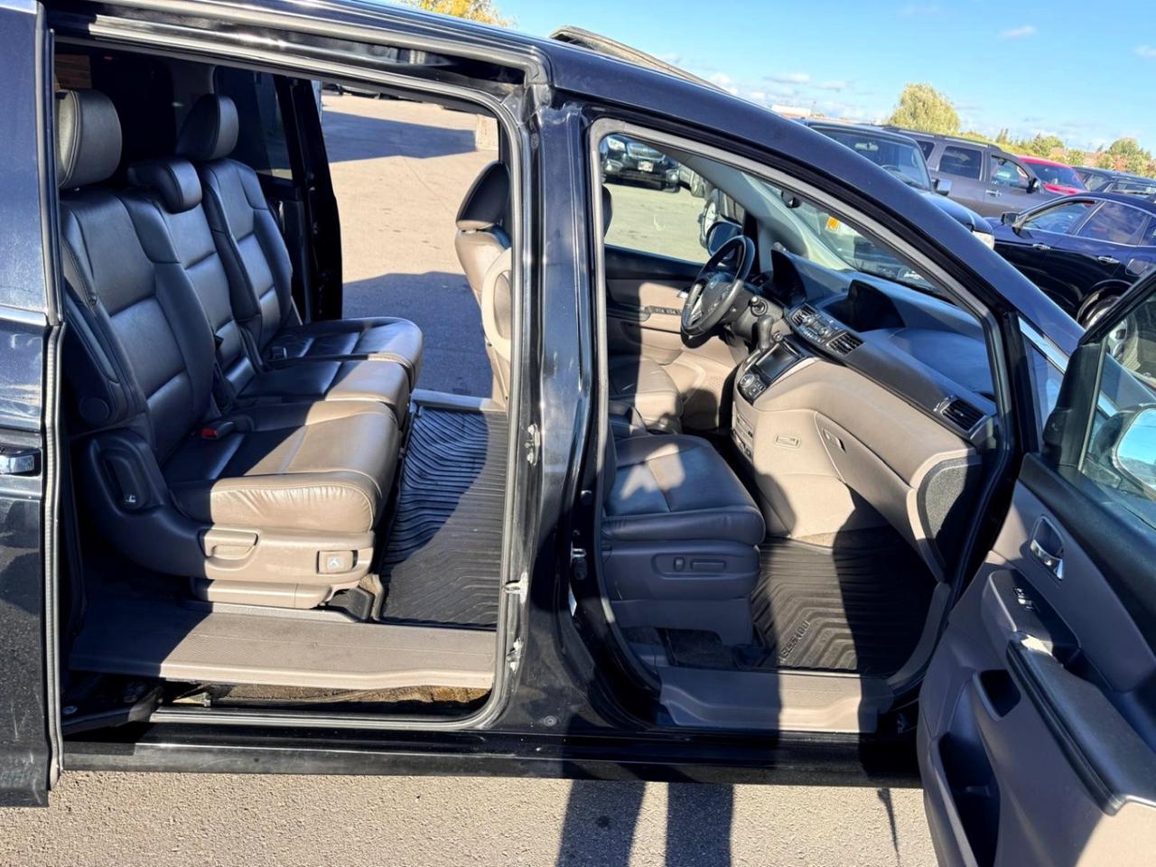 2014 Honda Odyssey TOURING DVD NAVI Photo2