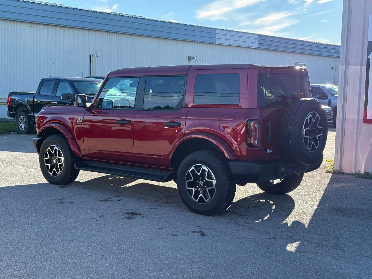 2026 Ford Bronco OUTER BANKS 4 DOOR 4X4 Photo