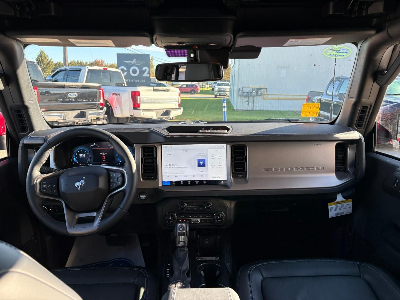 2026 Ford Bronco OUTER BANKS 4 DOOR 4X4 Photo