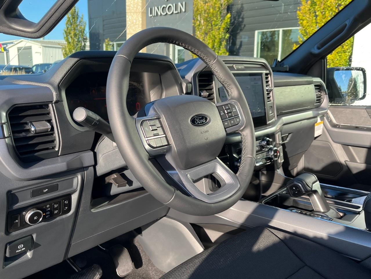 2026 Ford F-150 XLT 4WD SuperCrew 5.5' Box Photo
