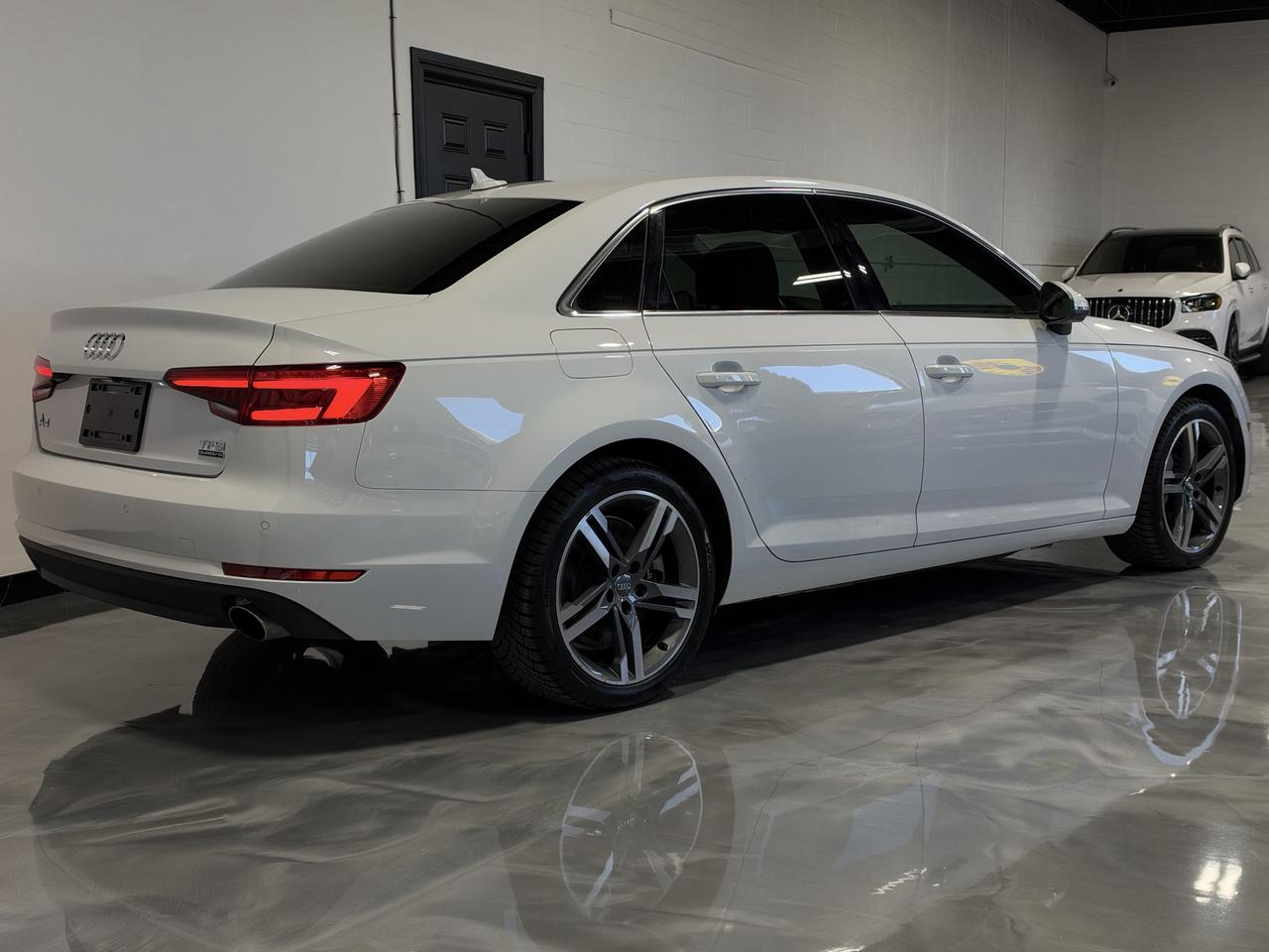 2017 Audi A4 Technik Navi, Sunroof, Backup Photo