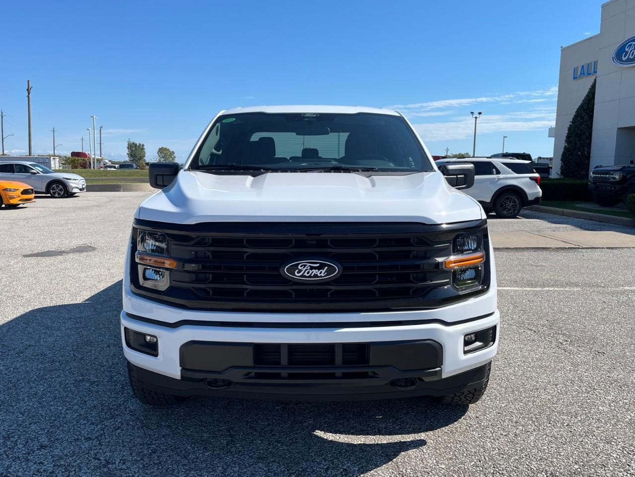 2026 Ford F-150 XLT Photo2