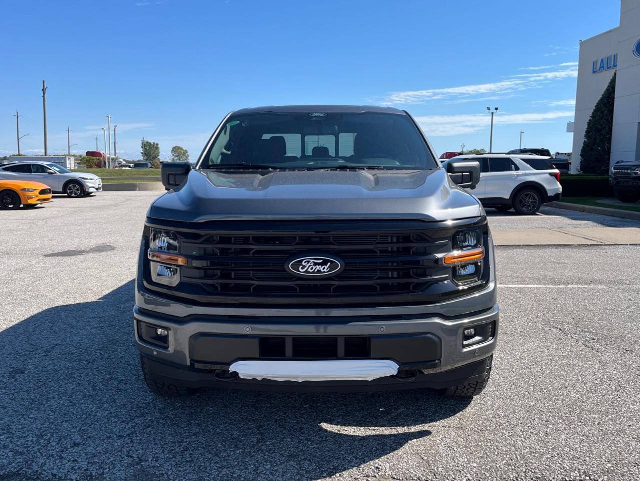 2026 Ford F-150 XLT Photo2