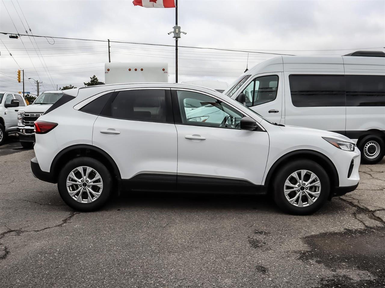 2024 Ford Escape Active | 4WD | Gas Saver | Photo