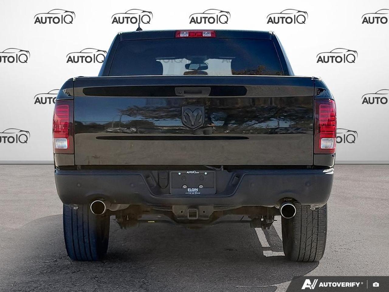 2021 RAM 1500 Classic SLT HEMI 4X4 | TONNEAU COVER Photo