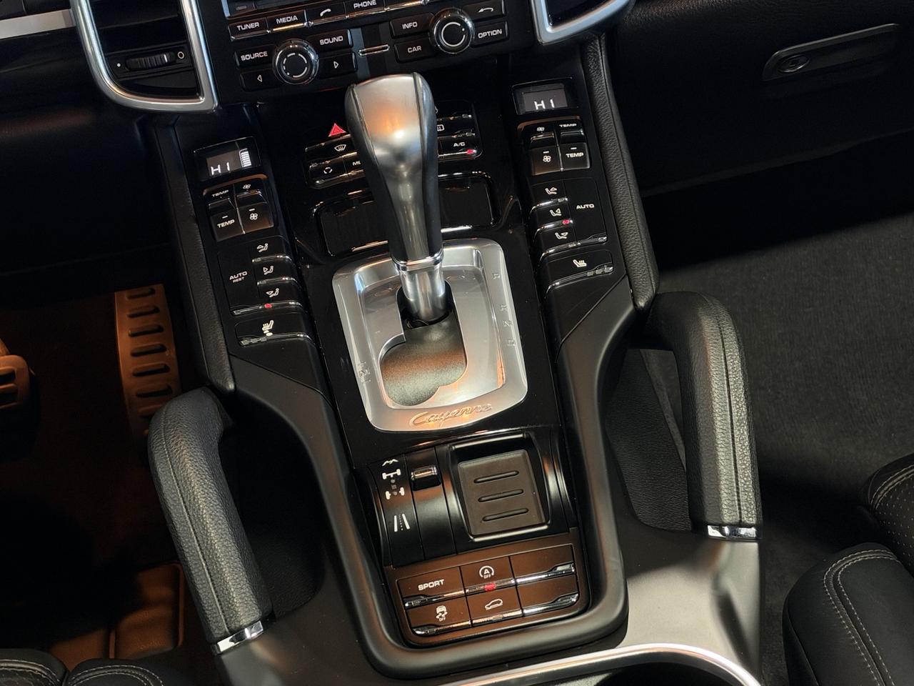2013 Porsche Cayenne  Photo