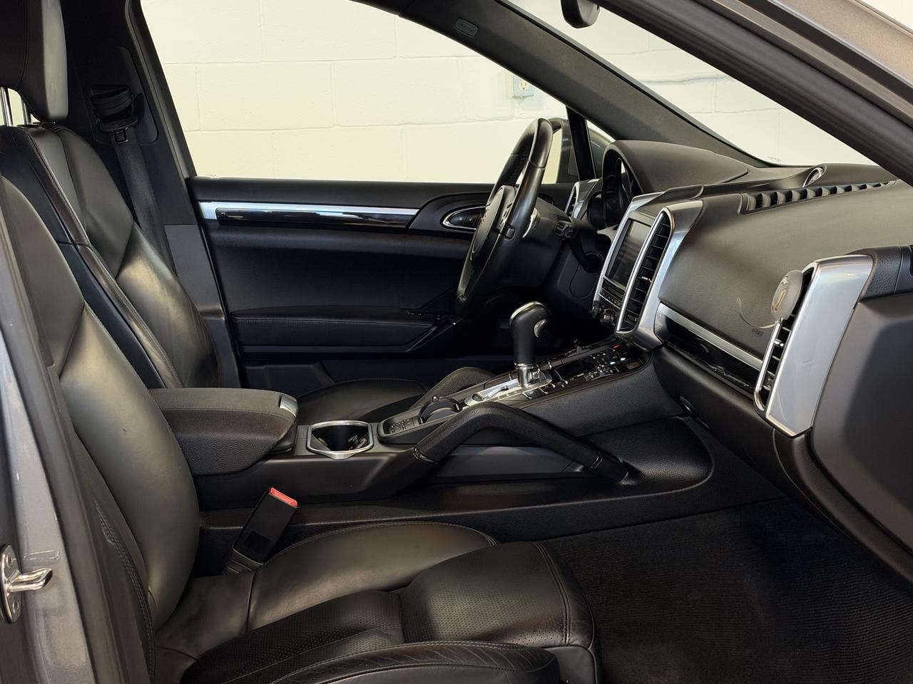 2013 Porsche Cayenne  Photo