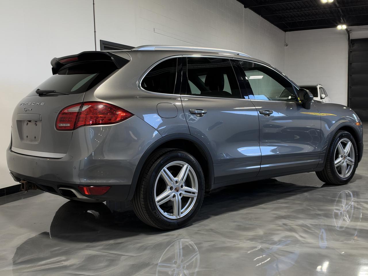 2013 Porsche Cayenne  Photo