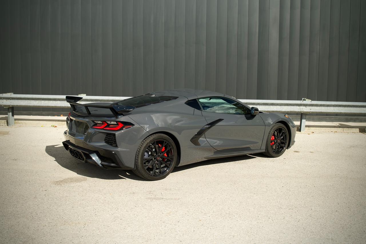 2027 Chevrolet Corvette 1LT Photo
