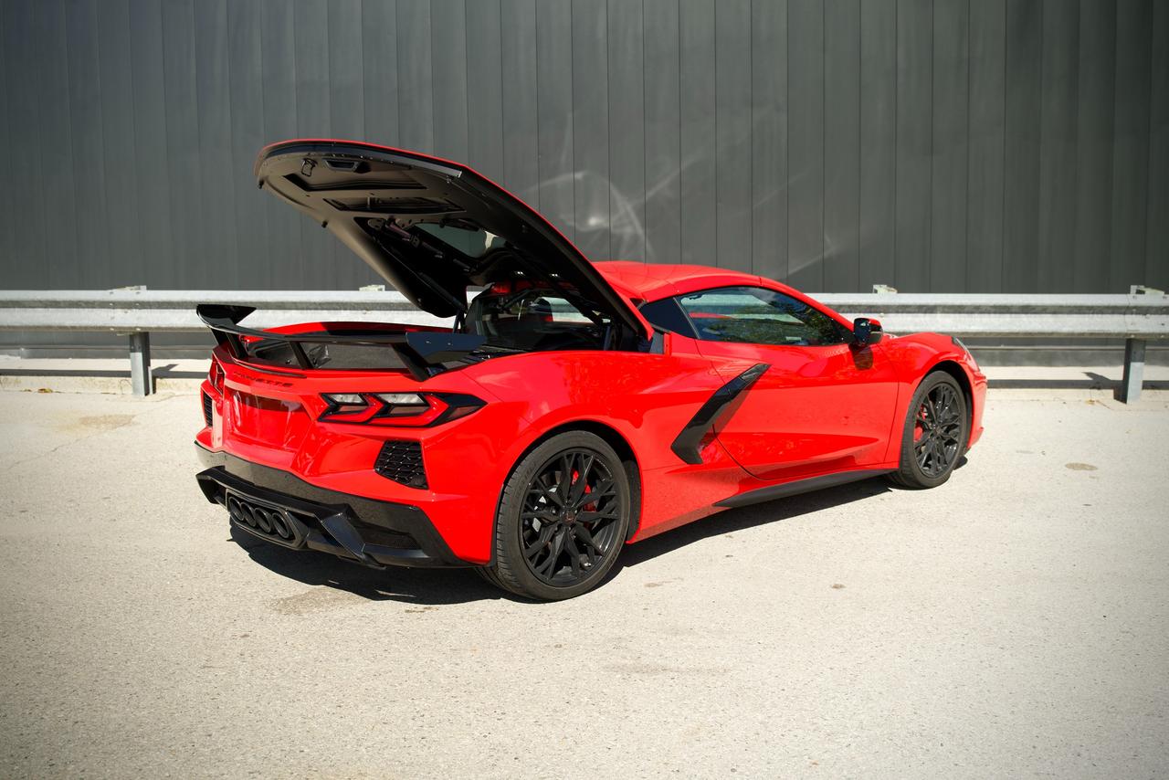 2027 Chevrolet Corvette 1LT Photo