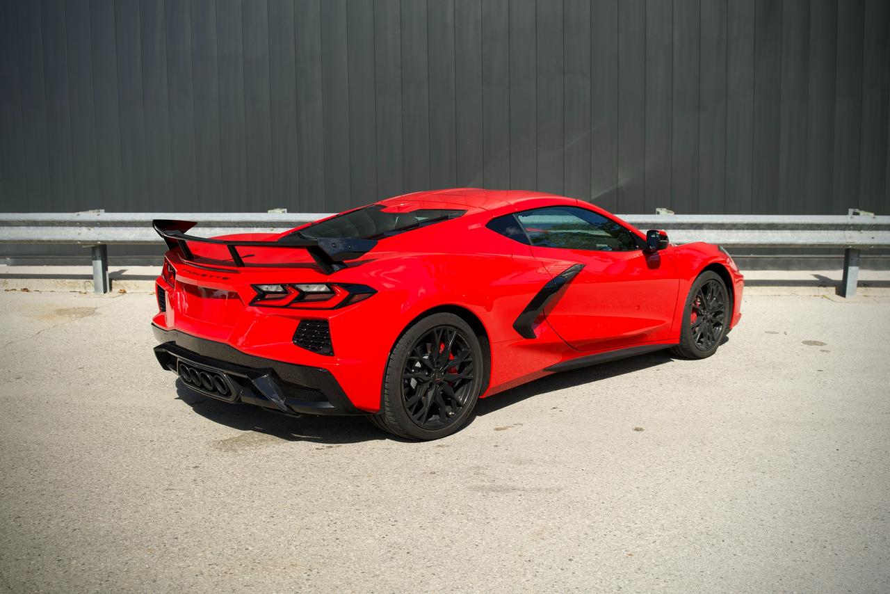 2027 Chevrolet Corvette 1LT Photo