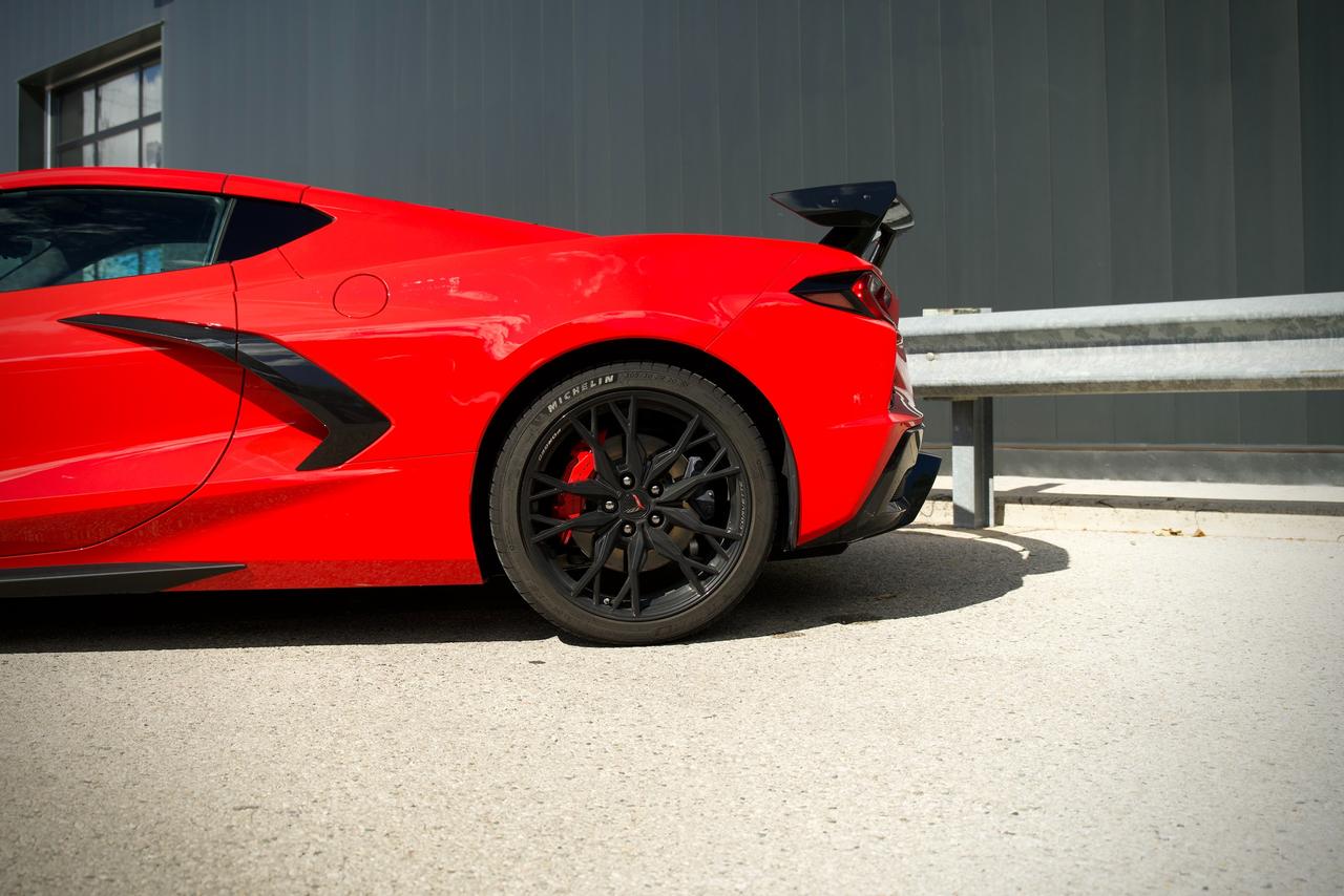 2027 Chevrolet Corvette 1LT Photo