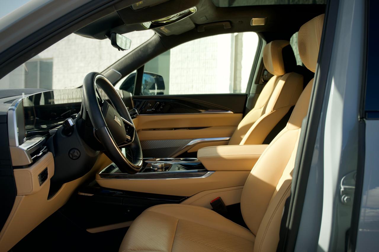 2026 Cadillac Escalade IQ Premium Sport Photo