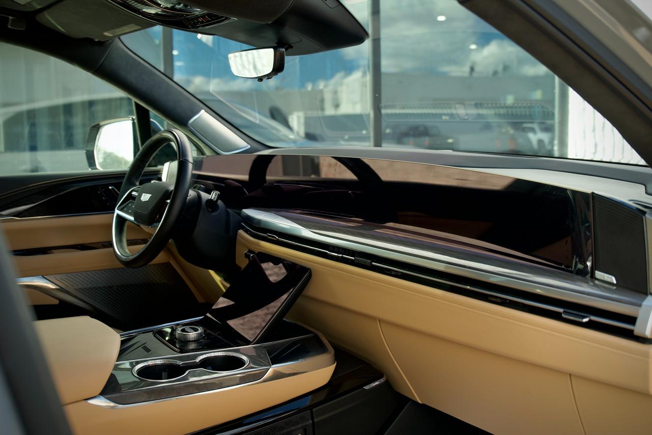 2026 Cadillac Escalade IQ Premium Sport Photo