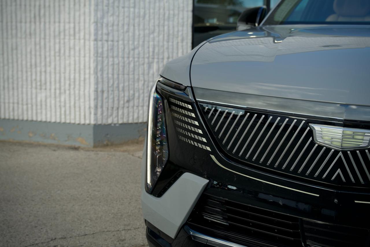2026 Cadillac Escalade IQ Premium Sport Photo