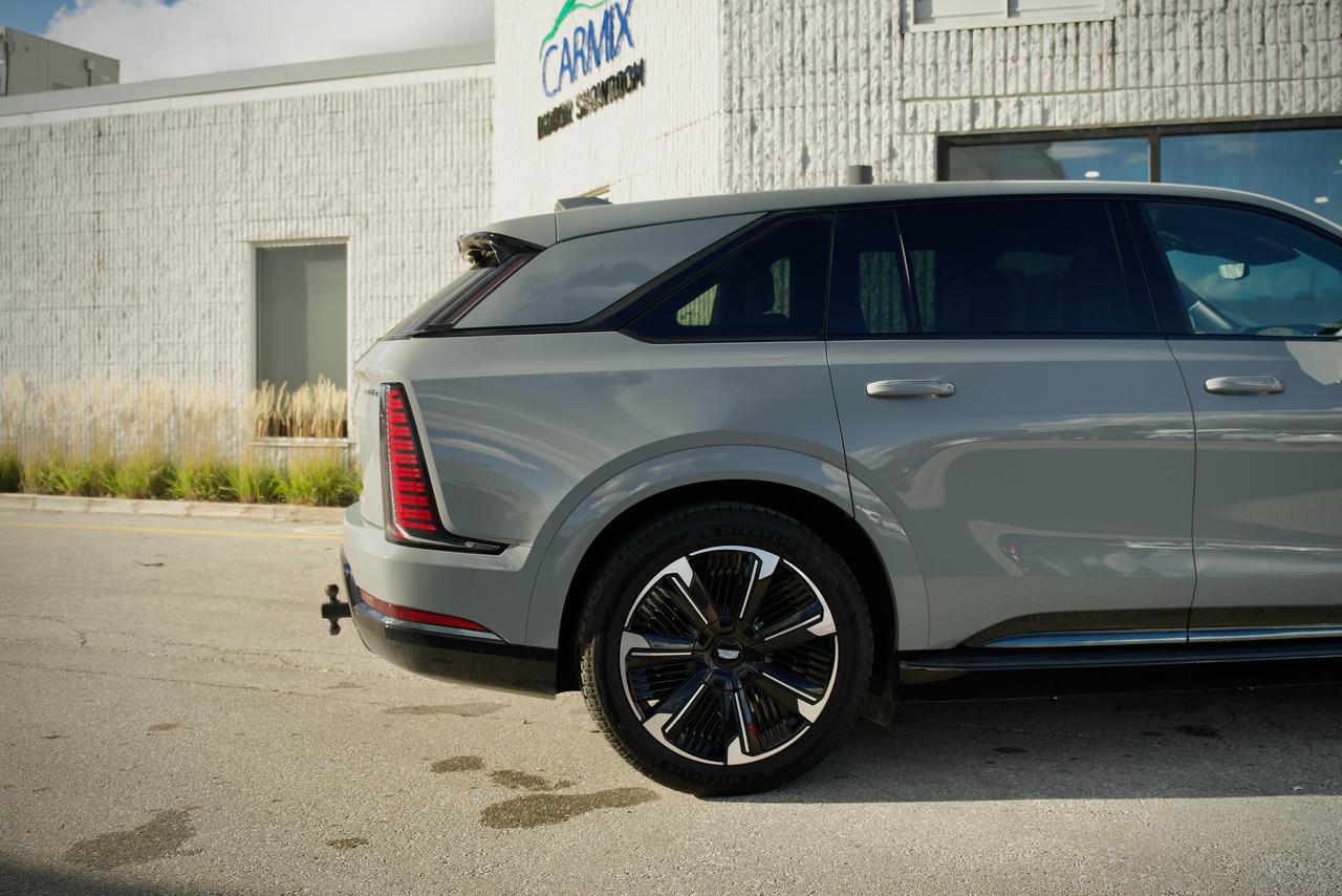 2026 Cadillac Escalade IQ Premium Sport Photo