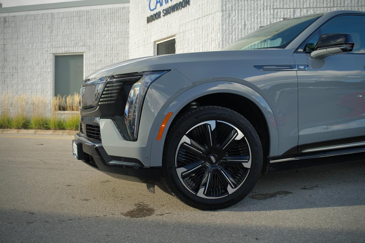 2026 Cadillac Escalade IQ Premium Sport Photo